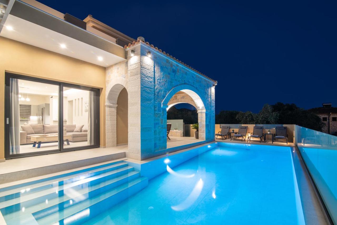 Romanza II Luxury Villa Kalamákion 외부 사진